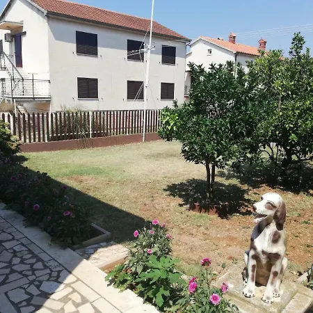 Mia * Pula